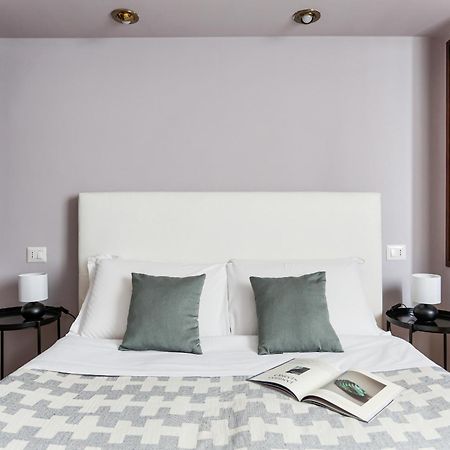 The Best Rent - Spacious One-Bedroom Apartment In Moscova District Milán Exterior foto