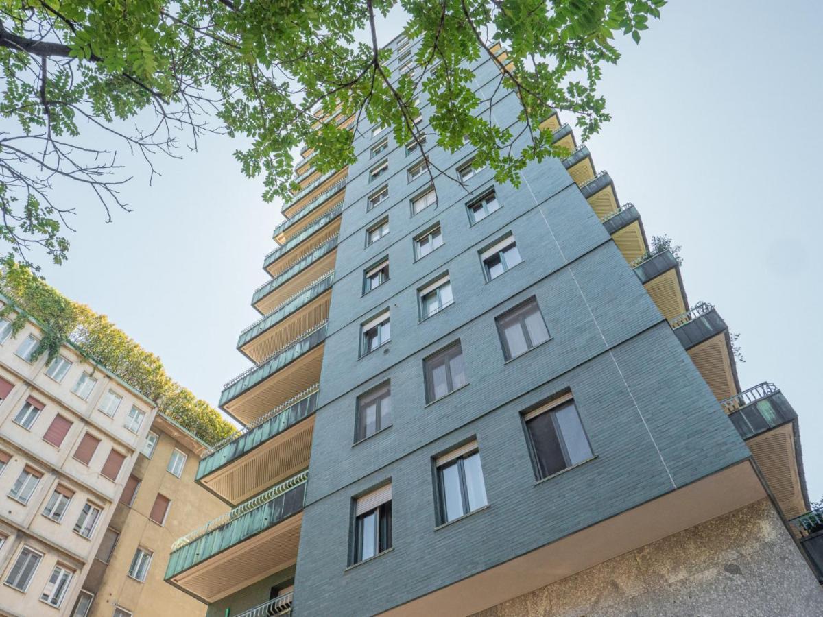 The Best Rent - Spacious One-Bedroom Apartment In Moscova District Milán Exterior foto